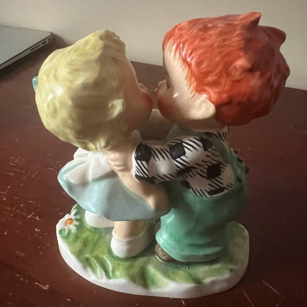 W Goebel “The Stolen Kiss” Figurine from 1957 W Germany